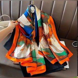 Elegant Printed Scarf- Luxurious Style